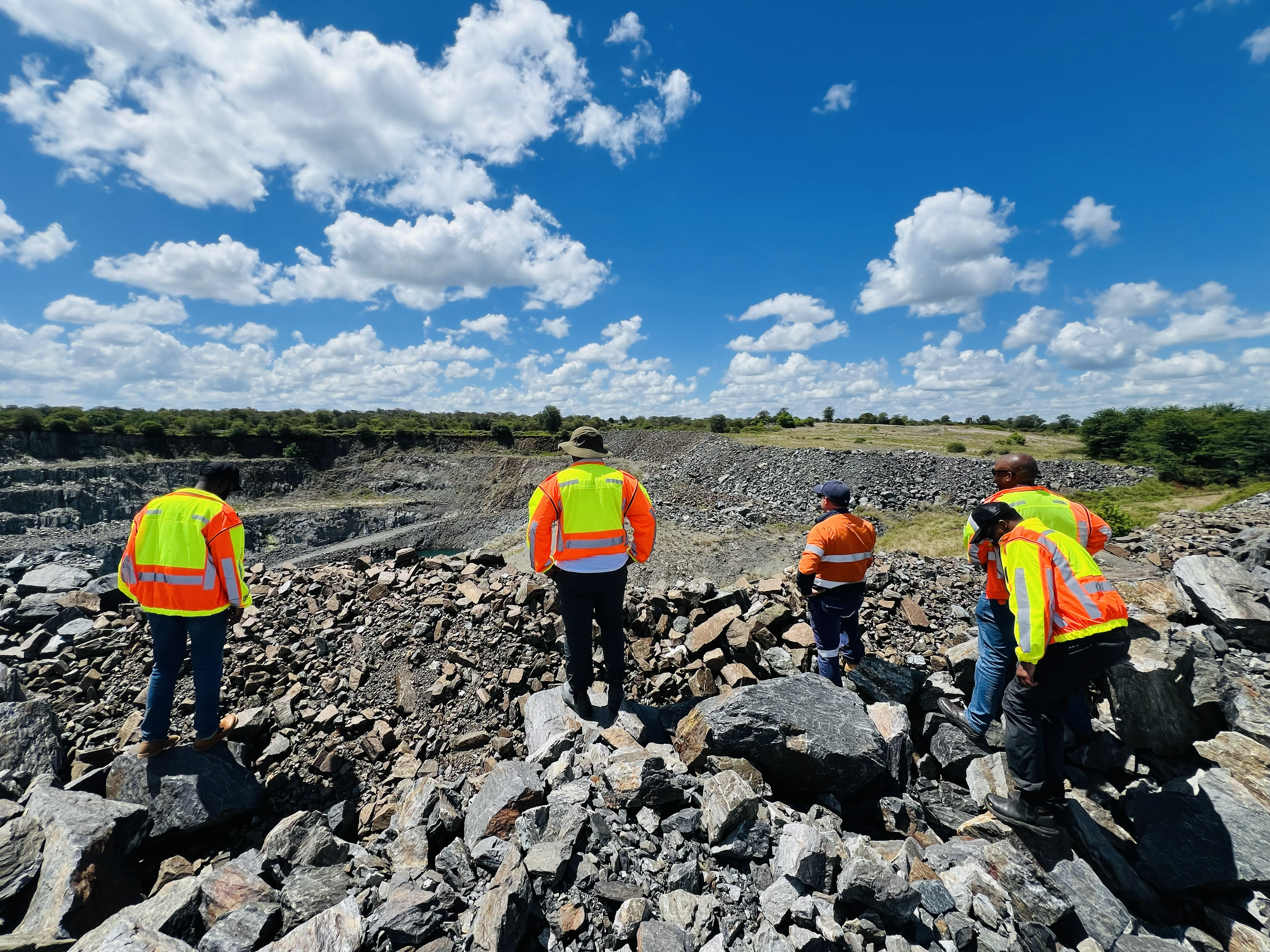 Diamond core drill rig on the Globe Gold Project